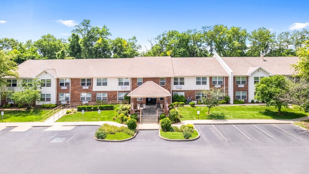 Creekside Senior and Nicholasville Green portfolio of 2 properties for sale on LoopNet.ca - Building Photo - Image 2 of 12