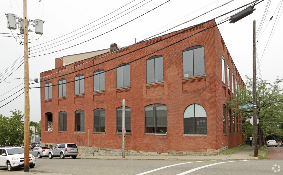 5231 Penn Ave, Pittsburgh, PA à louer - Photo du bâtiment - Image 3 de 4