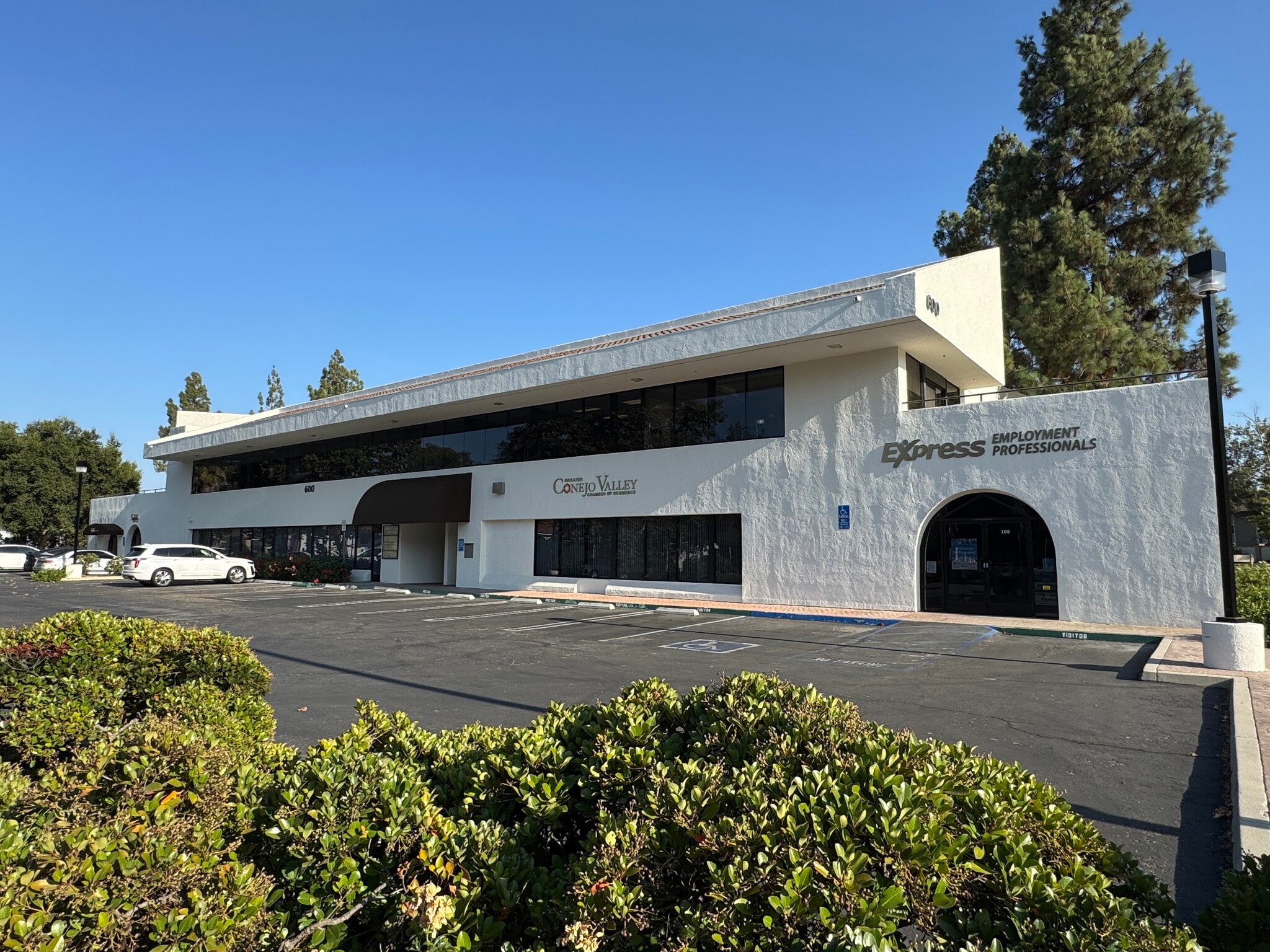 600 Hampshire Rd, Westlake Village, CA à louer Photo du bâtiment- Image 1 de 10