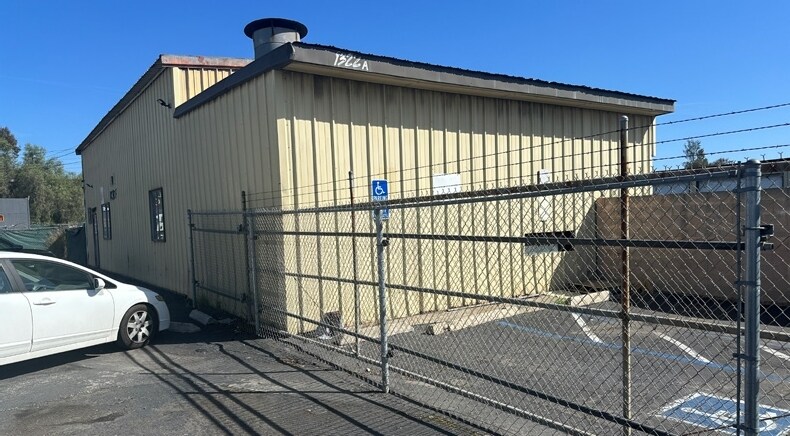 1318 W Mission Rd, Escondido, CA for sale - Building Photo - Image 3 of 5
