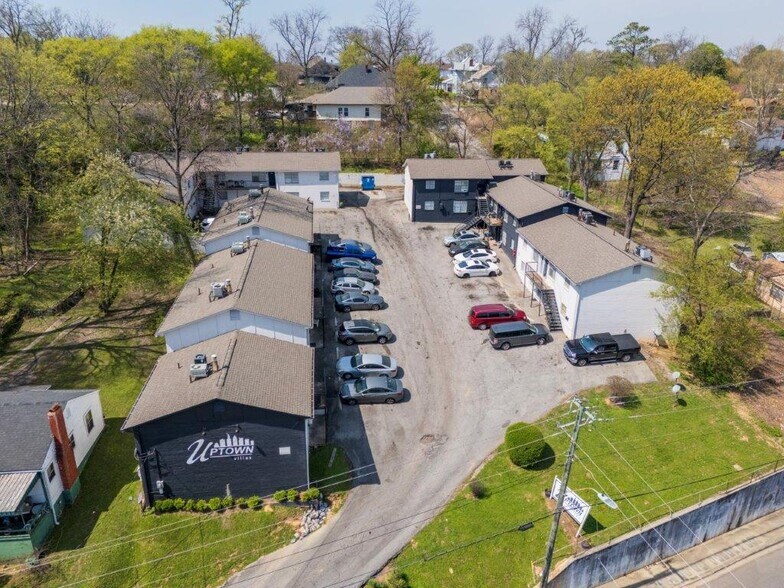 1428 Fl Shuttlesworth Dr, Birmingham, AL à vendre - Photo du bâtiment - Image 2 de 18