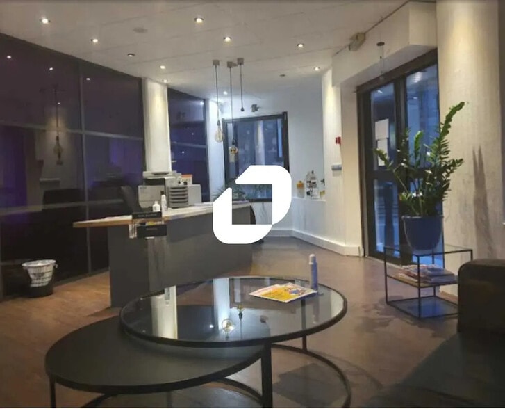 40 Rue De La Convention, Le Kremlin-Bicêtre for lease - Lobby - Image 3 of 5