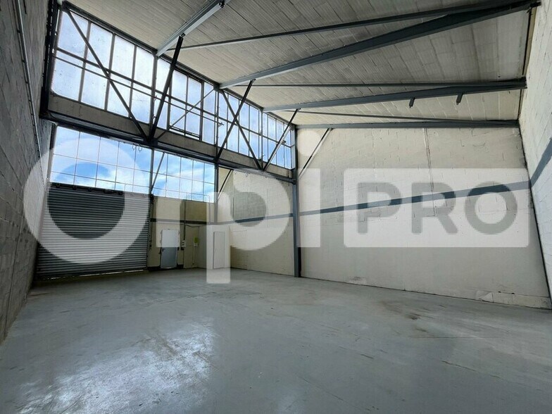 Local d'activités dans Nangis à vendre - Photo intérieure - Image 2 de 9
