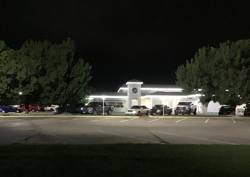 1401 W US Highway 54, Pratt, KS for sale - Building Photo - Image 1 of 20