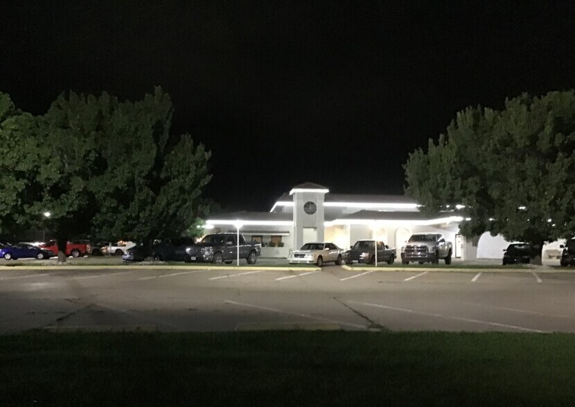 1401 W US Highway 54, Pratt, KS à vendre - Photo du bâtiment - Image 1 de 20