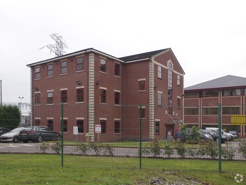 Brymbo Rd, Newcastle à louer - Photo du bâtiment - Image 2 de 9