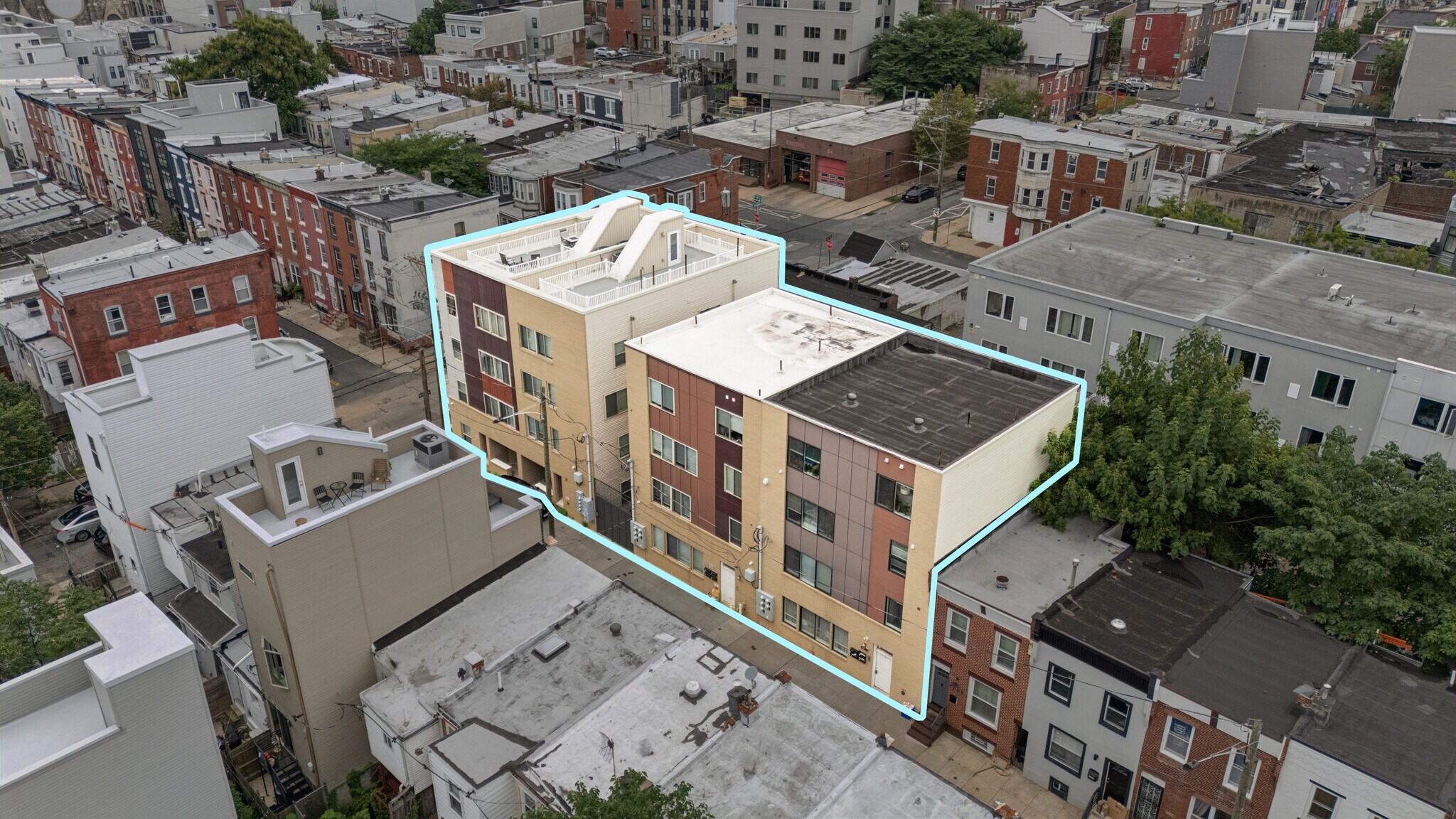 1257-71 N Newkirk Street portefeuille de 3 propriétés à vendre sur LoopNet.ca Photo du bâtiment- Image 1 de 5