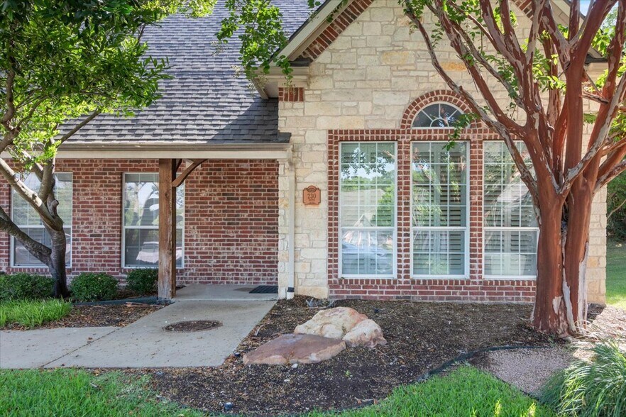 1000 State Highway 6, Woodway, TX à louer - Photo du bâtiment - Image 2 de 38