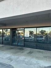 7810-7932 Norwalk Blvd, Whittier, CA à louer Photo du bâtiment- Image 2 de 57