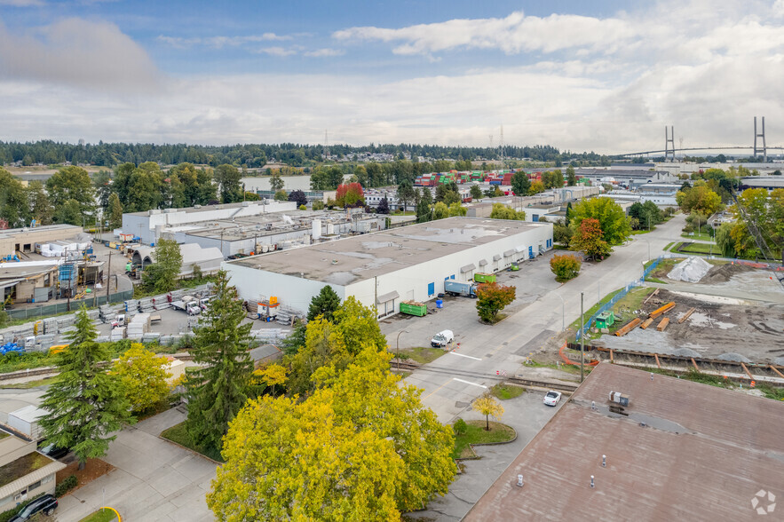 780 Derwent Way, Delta, BC à louer - Photo du bâtiment - Image 3 de 3