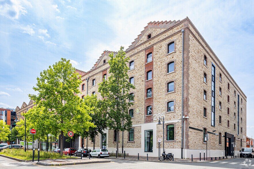 26 Avenue Des Chemins De Fer Industriels, Aubervilliers à louer - Photo du bâtiment - Image 2 de 4