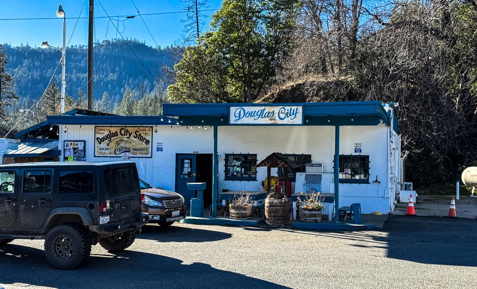 70 Steiner Flat Rd, Douglas City, CA for sale - Building Photo - Image 3 of 21