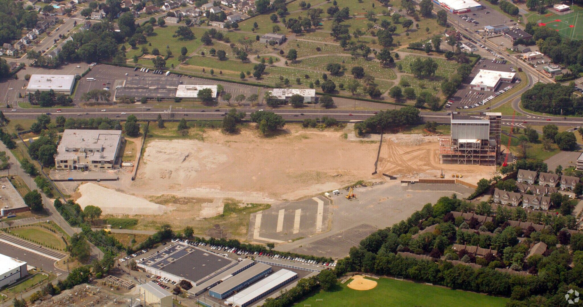 22-11 NJ Route 208, Fair Lawn, NJ for lease Primary Photo- Image 1 of 2