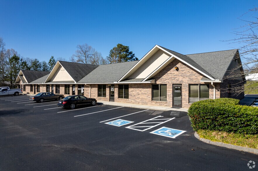 9080 Barbee Ln, Knoxville, TN à louer - Photo du bâtiment - Image 2 de 28