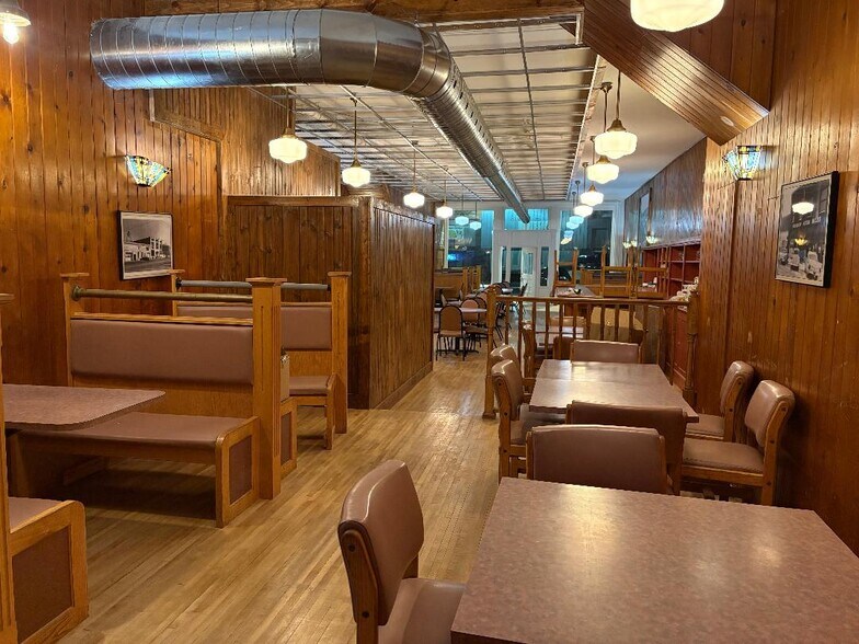 125 Main St, Slater, MO à louer - Photo intérieure - Image 2 de 2