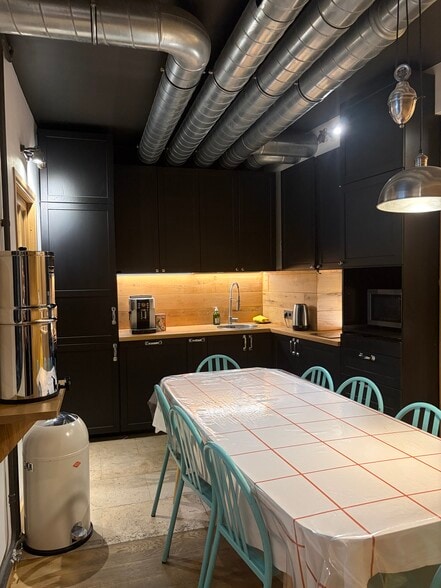 14 Rue De Rouen, Paris for lease - Building Photo - Image 3 of 13