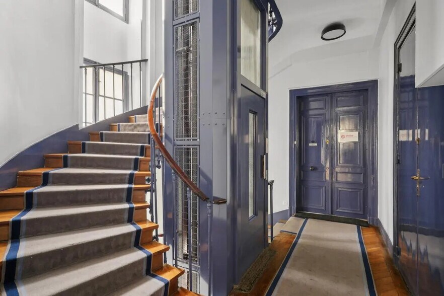 146 Rue Montmartre, Paris à louer - Photo du bâtiment - Image 3 de 14