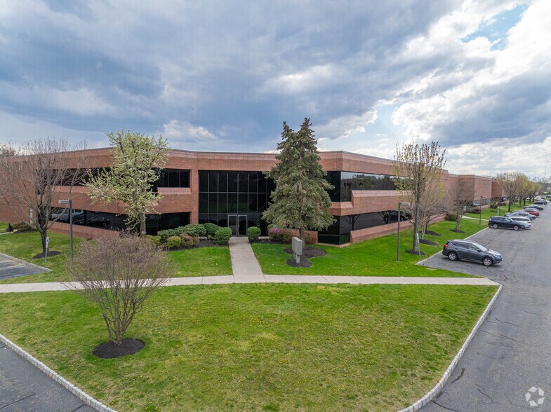 19 Chapin Rd, Pine Brook, NJ à louer - Photo du bâtiment - Image 1 de 8