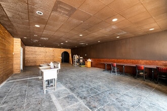 14701-14721 Princeton Ave, Moorpark, CA à louer Photo du bâtiment- Image 1 de 7