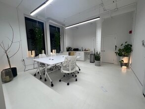 80 Fifth Ave, New York, NY à louer Photo intérieure- Image 2 de 4