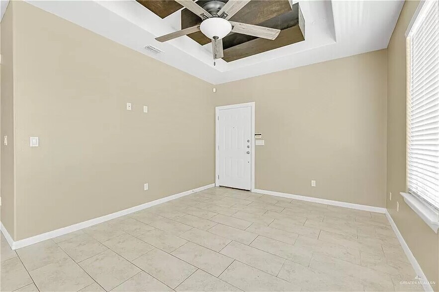 2212 N Mojave, Edinburg, TX à vendre - Photo du bâtiment - Image 3 de 14