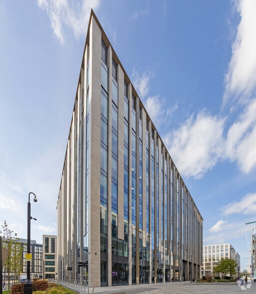 4 Wellington Pl, Leeds for lease - Building Photo - Image 2 of 6