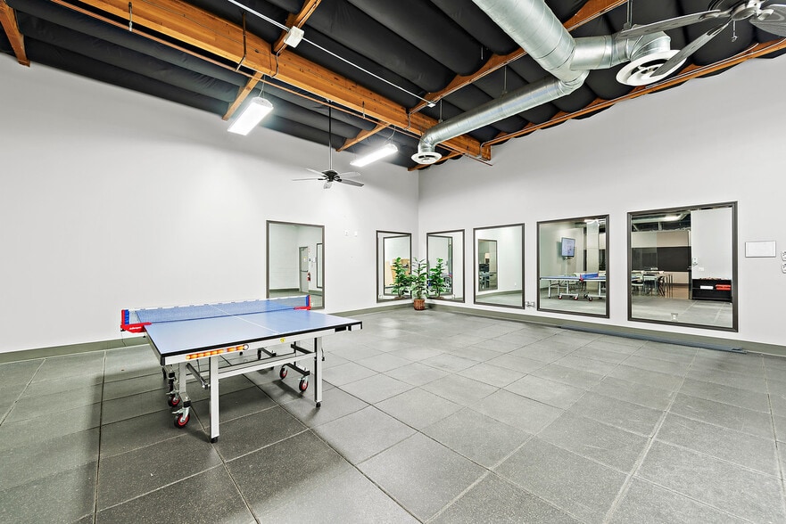 1641 McGaw Ave, Irvine, CA for lease - Building Photo - Image 3 of 11