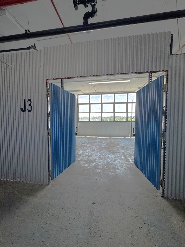 59-00 Decatur St, Ridgewood, NY à louer Photo intérieure- Image 1 de 5