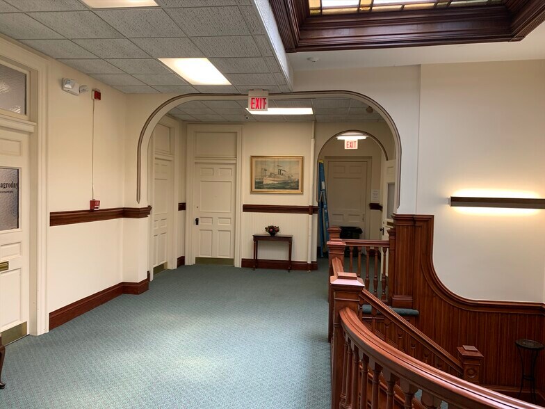 55-59 N Main St, Fall River, MA à louer - Photo intérieure - Image 3 de 7