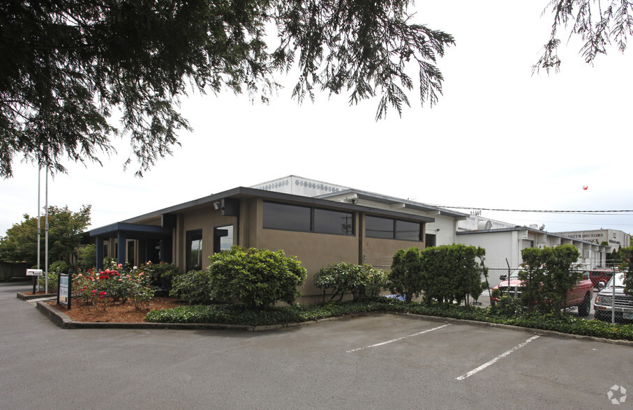 14625-14640 SE 82nd Dr, Clackamas, OR for lease - Primary Photo - Image 1 of 10