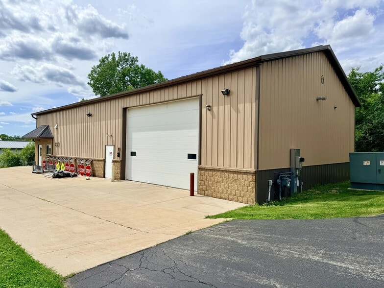 S66W19444 Tans Dr, Muskego, WI for sale - Building Photo - Image 2 of 7
