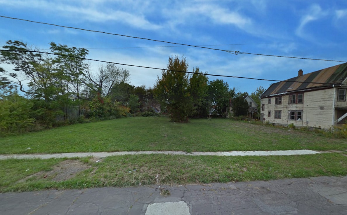 222 Pershing ave, Buffalo, NY for sale Primary Photo- Image 1 of 2