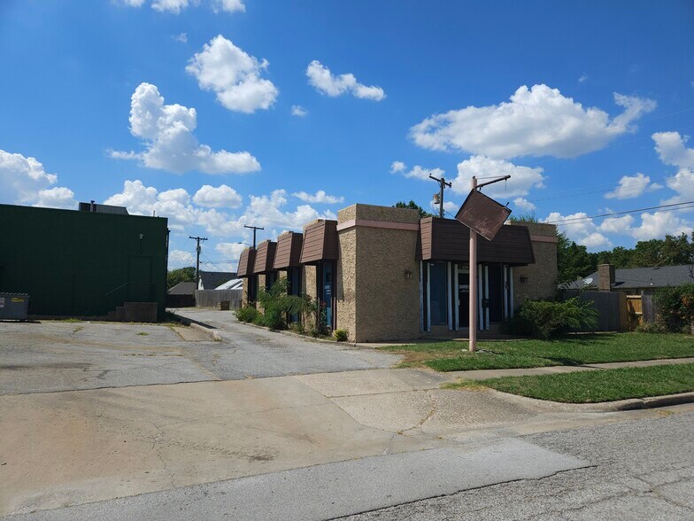 3010 S 94th Ave, Tulsa, OK à vendre - Photo du bâtiment - Image 2 de 2