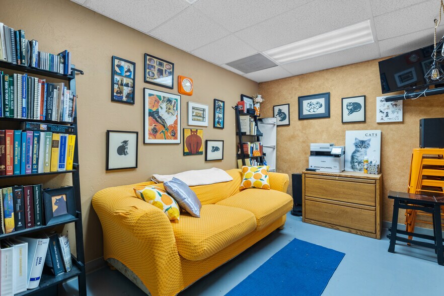 26055 Bouquet Canyon Rd, Santa Clarita, CA à vendre - Photo du bâtiment - Image 3 de 27