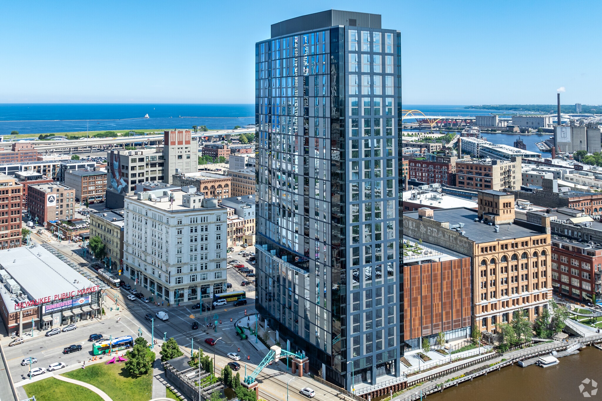 333 N Water St, Milwaukee, WI for lease Building Photo- Image 1 of 4