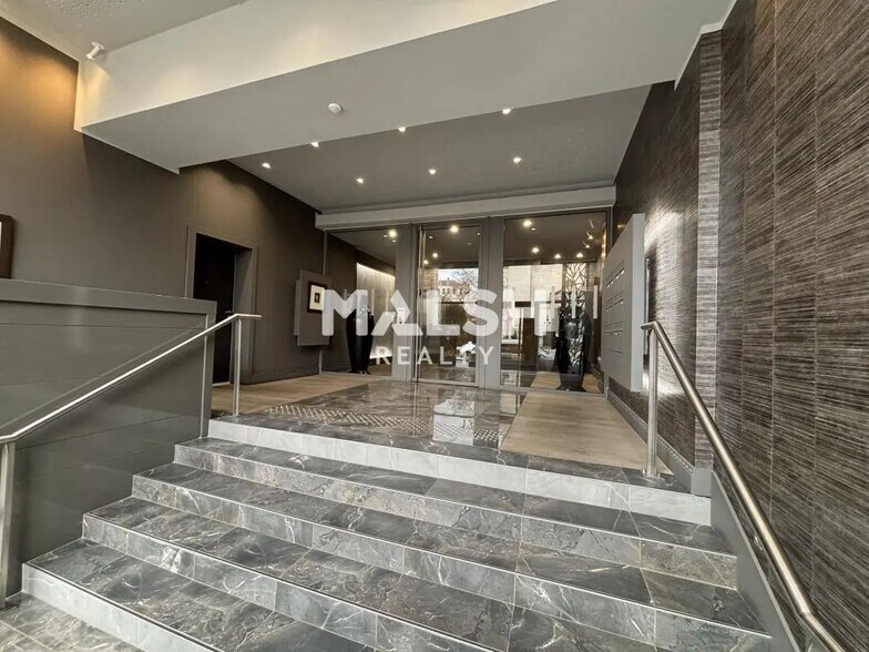 Bureau dans Lyon à louer - Photo du bâtiment - Image 2 de 15