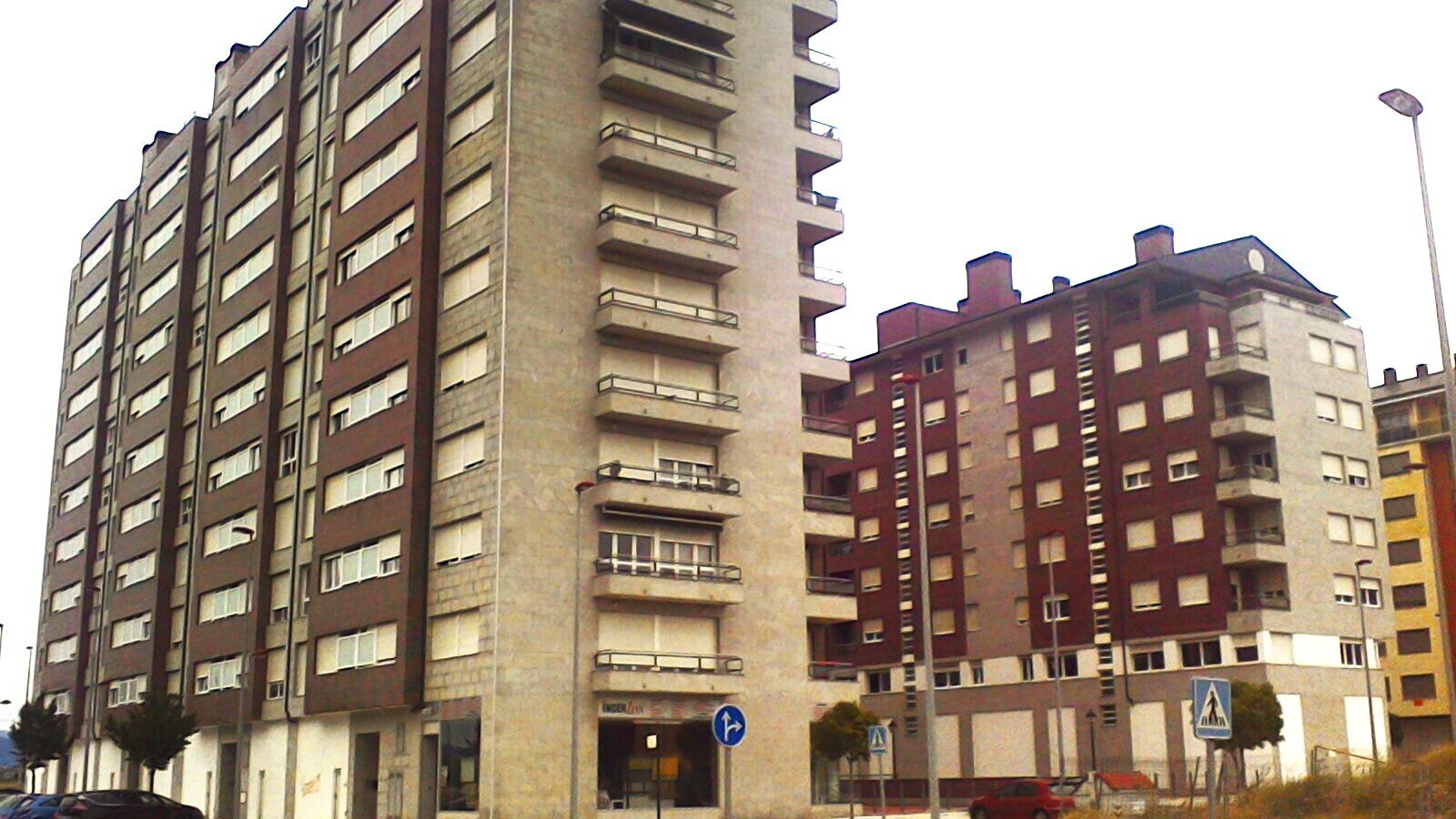 Calle de Clara Campoamor, Ponferrada, León à vendre Photo du bâtiment- Image 1 de 15