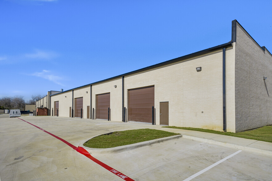 176 Valley Ridge Blvd, Lewisville, TX for lease - Building Photo - Image 3 of 10