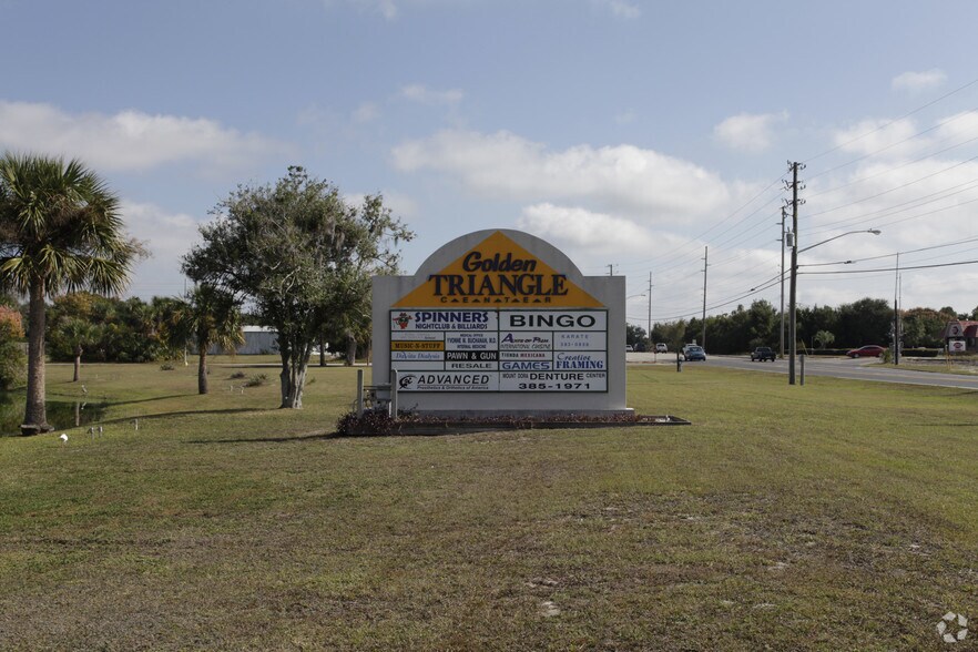 2743 W Old Highway 441, Mount Dora, FL à louer - Photo du bâtiment - Image 2 de 11