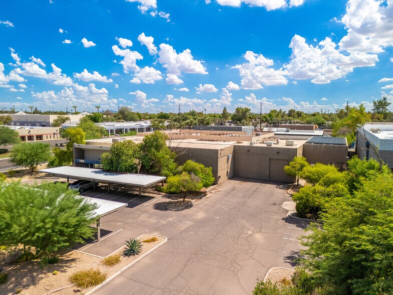 1005 W Geneva Dr, Tempe, AZ à vendre - Photo du bâtiment - Image 3 de 7