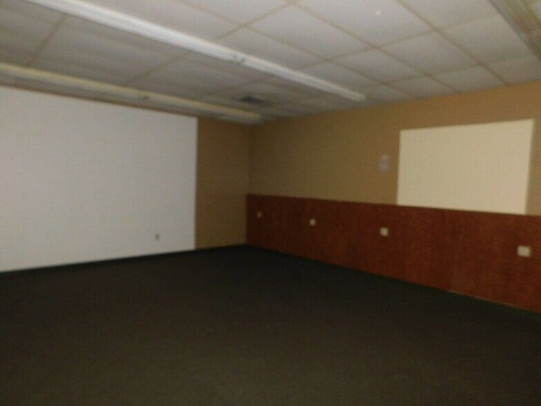 813 N Lake Parker Ave, Lakeland, FL à louer - Photo du bâtiment - Image 3 de 14