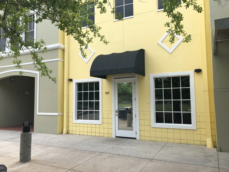 16144 Churchview Dr, Lithia, FL à louer - Photo du bâtiment - Image 3 de 30