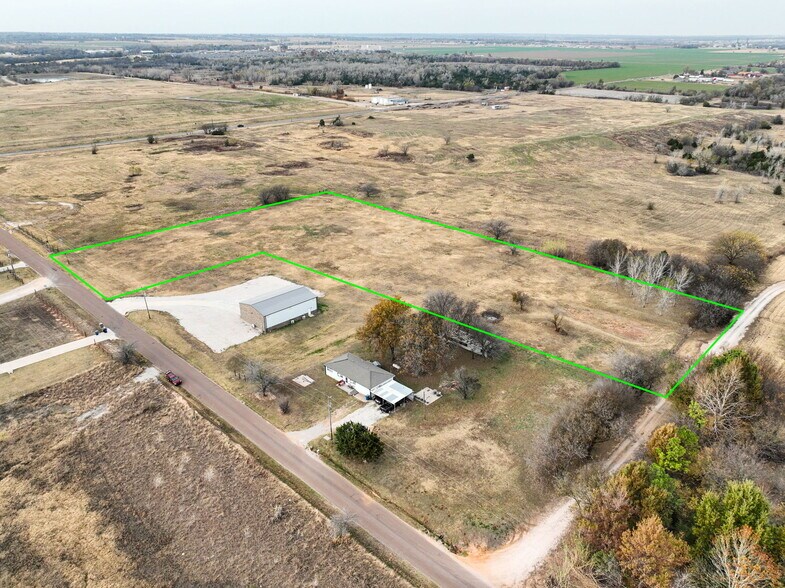 1719 16th Street, Newcastle, OK à vendre - Photo du bâtiment - Image 2 de 12