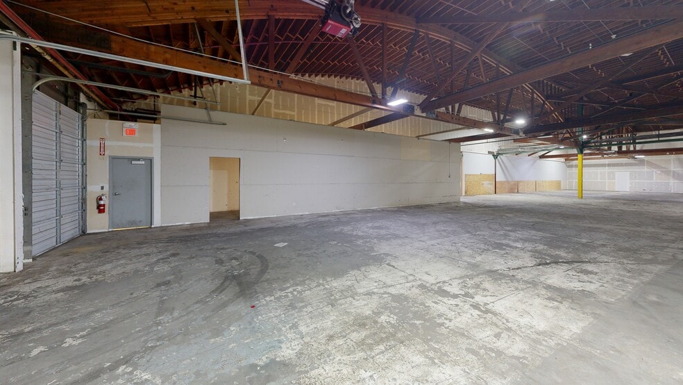 920 Cedar Ave, St Charles, IL for lease - Building Photo - Image 3 of 27