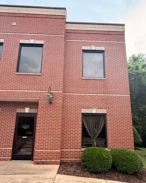 106 Mission Ct, Franklin, TN for lease - Building Photo - Image 2 of 9