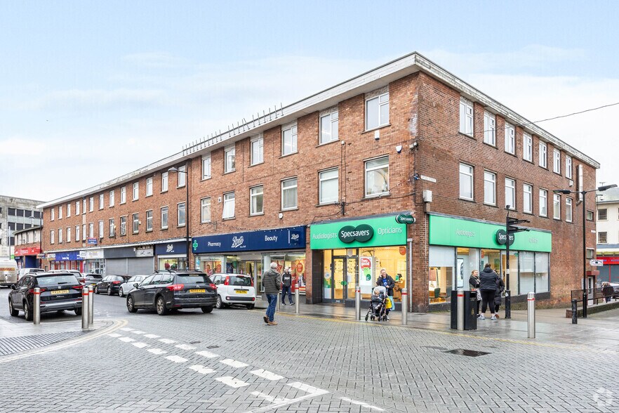 33-43 Murray Rd, Workington à vendre - Photo principale - Image 1 de 3