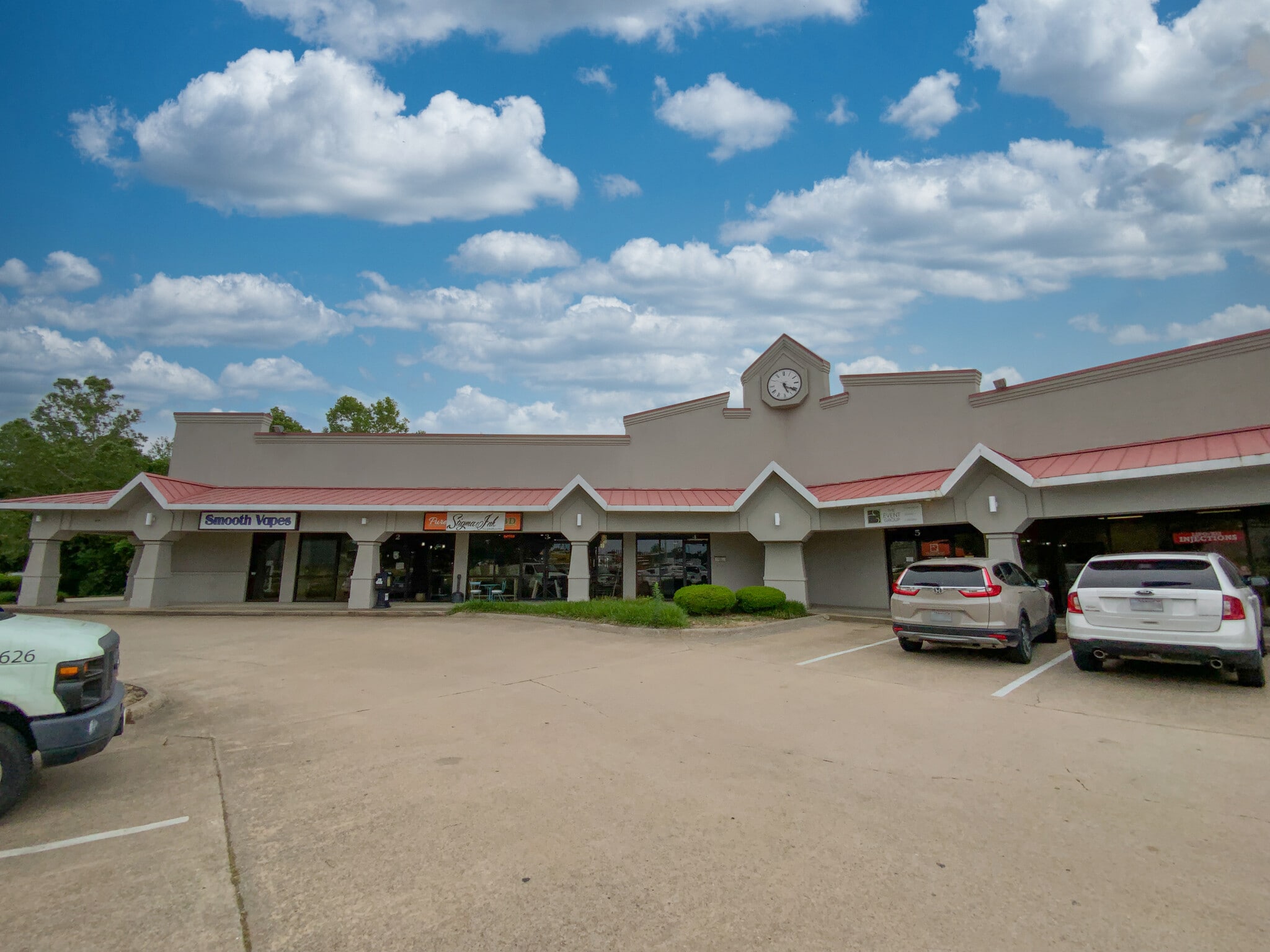 2418 N Gregg Ave, Fayetteville, AR à louer Photo du bâtiment- Image 1 de 26