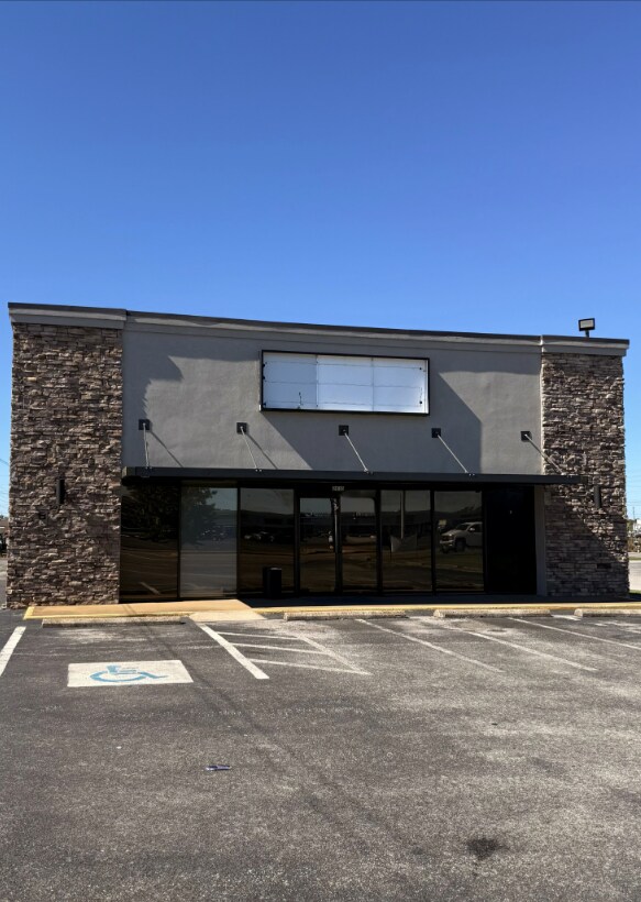 2019 N Locust Ave, Lawrenceburg, TN à louer Photo du bâtiment- Image 1 de 10