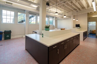 555 De Haro St, San Francisco, CA for lease Interior Photo- Image 2 of 4