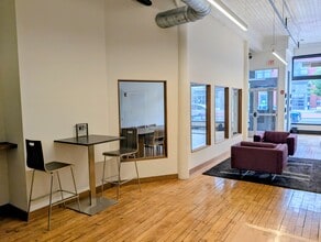 1322 W Broad St, Richmond, VA à louer Photo intérieure- Image 2 de 17
